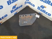 Кронштейн передней траверсы левый